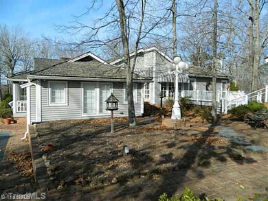 Exterior Front. Right Side Exterior