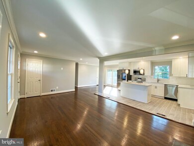 13036 Ingleside Dr, Beltsville, MD 20705 - photo 2