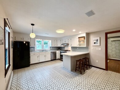 102 Bridge Rd, Florence, MA 01062 - photo 3