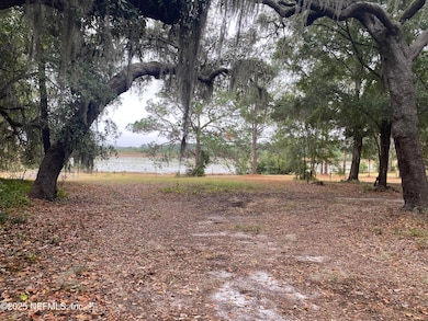 8093 Breezy Point Rd E, Melrose, FL 32666 - photo 6