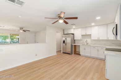 2002 N 73rd Ave, Phoenix, AZ 85035 - photo 6