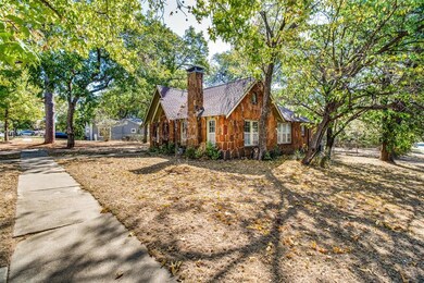 230 W Murray St, Denison, TX 75020 - photo 4