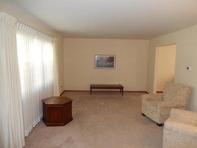 5258 Butternut Ct W, Columbus, OH 43229 - photo 6