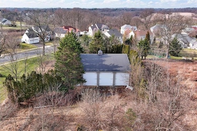 4103 Indian Creek Rd, Emmaus, PA 18049 - photo 6