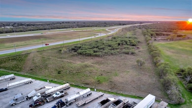 11304 NW Zac Lentz Pkwy, Victoria, TX 77905 - photo 6