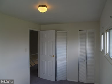 800 Rambo Ct, Halethorpe, MD 21227 - photo 5