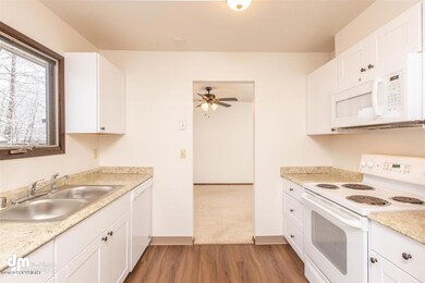 07-2350 Kitchen-ELKO4354