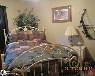 101 S Reynolds St, Latimer, IA 50452 - photo 7