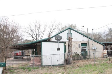 702 Monticello Dr, Springtown, TX 76082 - photo 3