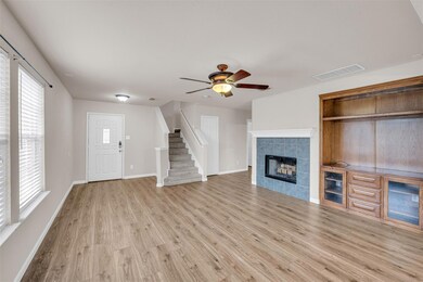 1604 Timber Glen Dr, Bedford, TX 76022 - photo 3