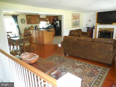 111 Sarah Ave, Norristown, PA 19403 - photo 3