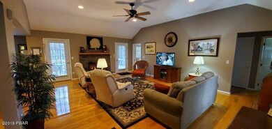 118 Hillside Dr, Hawley, PA 18428 - photo 5