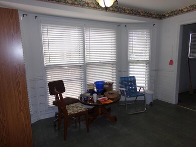 Breakfast nook area