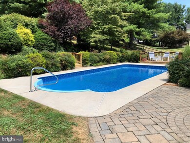 2233 Regina Dr, Clarksburg, MD 20871 - photo 2