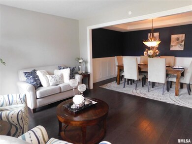 1419 W 51st St, Davenport, IA 52806 - photo 2