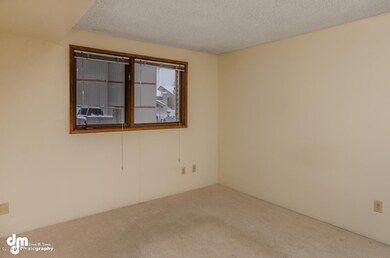 9625 Independence Dr Anchorage-large-005