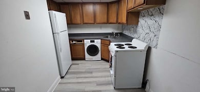 2531 Forest Ln unit E-19, Schwenksville, PA 19473 - photo 4