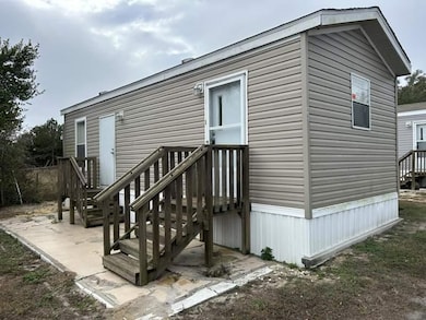 6941 Macdonald Ct unit Lot 46, Zephyrhills, FL 33541 - photo 7