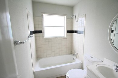 4786 Wickwillow Ln, Alvin, TX 77511 - photo 2