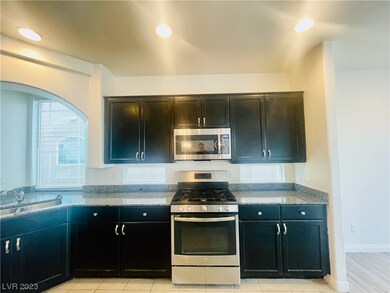 6433 Amberleaf Way, Las Vegas, NV 89118 - photo 6