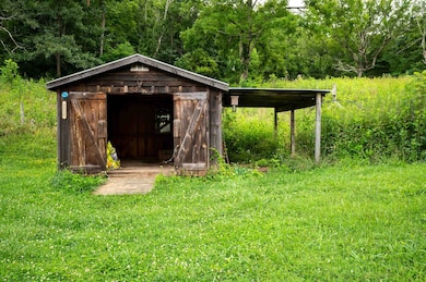 122 Walnut Grove Rd, Narrows, VA 24124 - photo 7