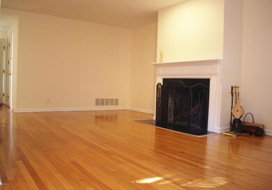 15 Le Grande Ave unit 1, Greenwich, CT 06830 - photo 4