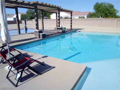 gorgeous pool