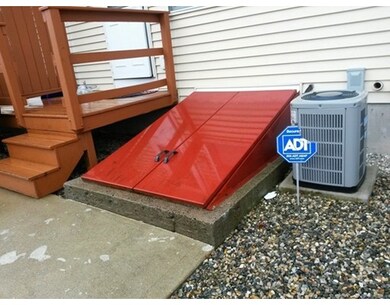 138 Main St unit 2, Westfield, MA 01085 - photo 4