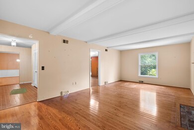 11111 Lamplighter Ln, Potomac, MD 20854 - photo 6