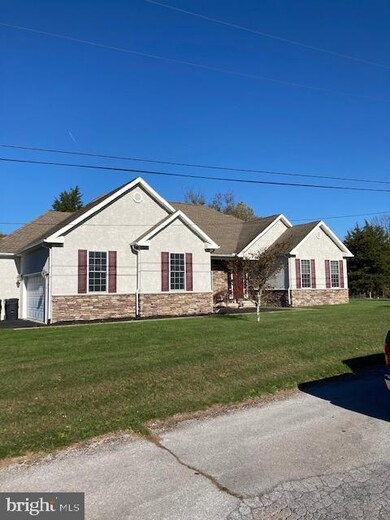 37 Allegheny St, Boyertown, PA 19512 - photo 2