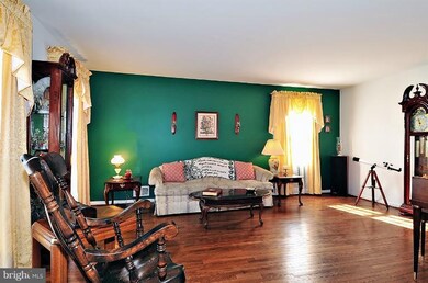 4927 Pale Orchis Ct, Columbia, MD 21044 - photo 2