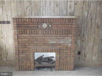 630 E Broad St, Tamaqua, PA 18252 - photo 4