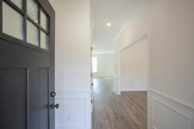 Stock Photo *Selections and finishes may vary