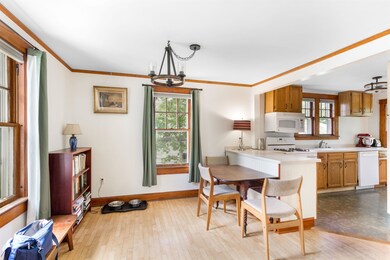 34 Proctor Ave, South Burlington, VT 05403 - photo 2