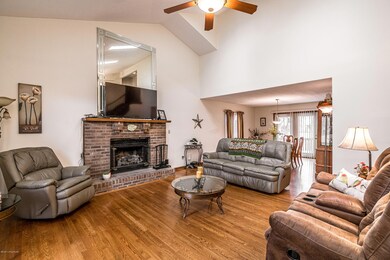 7520 Newton Dr, Louisville, KY 40228 - photo 7