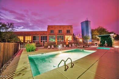 Pool loft 102