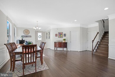 42526 Oxford Forest Cir, Chantilly, VA 20152 - photo 4