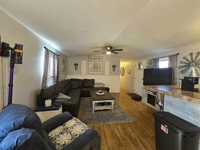 1123 Walt Williams Rd unit 9, Lakeland, FL 33809 - photo 5