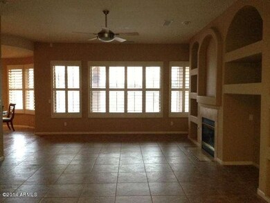 Large tiled familyroom