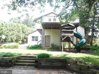 3400 Eisenbrown Rd, Reading, PA 19605 - photo 4