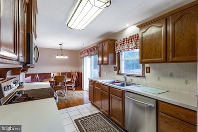 5147 Colebrook Dr, La Plata, MD 20646 - photo 7