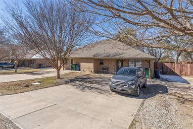 112 N Workman Rd, Decatur, TX 76234 - photo 6