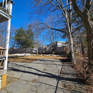 31 Hamel St, Lewiston, ME 04240 - photo 4