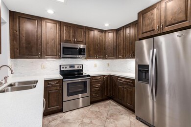 10864 W Santa fe Dr, Sun City, AZ 85351 - photo 4