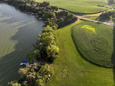 146 Pleasant View Rd, the Lakes, MN 56172 - photo 5