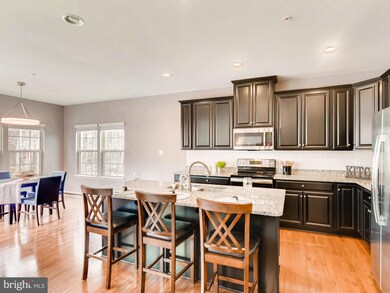 8212 Heraldry Dr, Severn, MD 21144 - photo 5