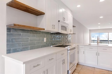 104 Fox Hill Dr unit 104, Calverton, NY 11933 - photo 6