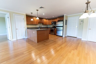 558 E Merrimack St unit 25, Lowell, MA 01852 - photo 4