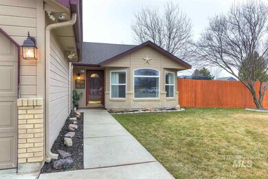 439 Summer Ct, Nampa, ID 83686 - photo 2