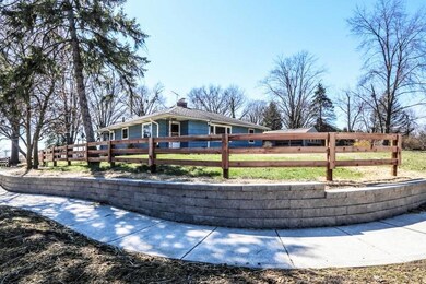 3147 Minerva Lake Rd